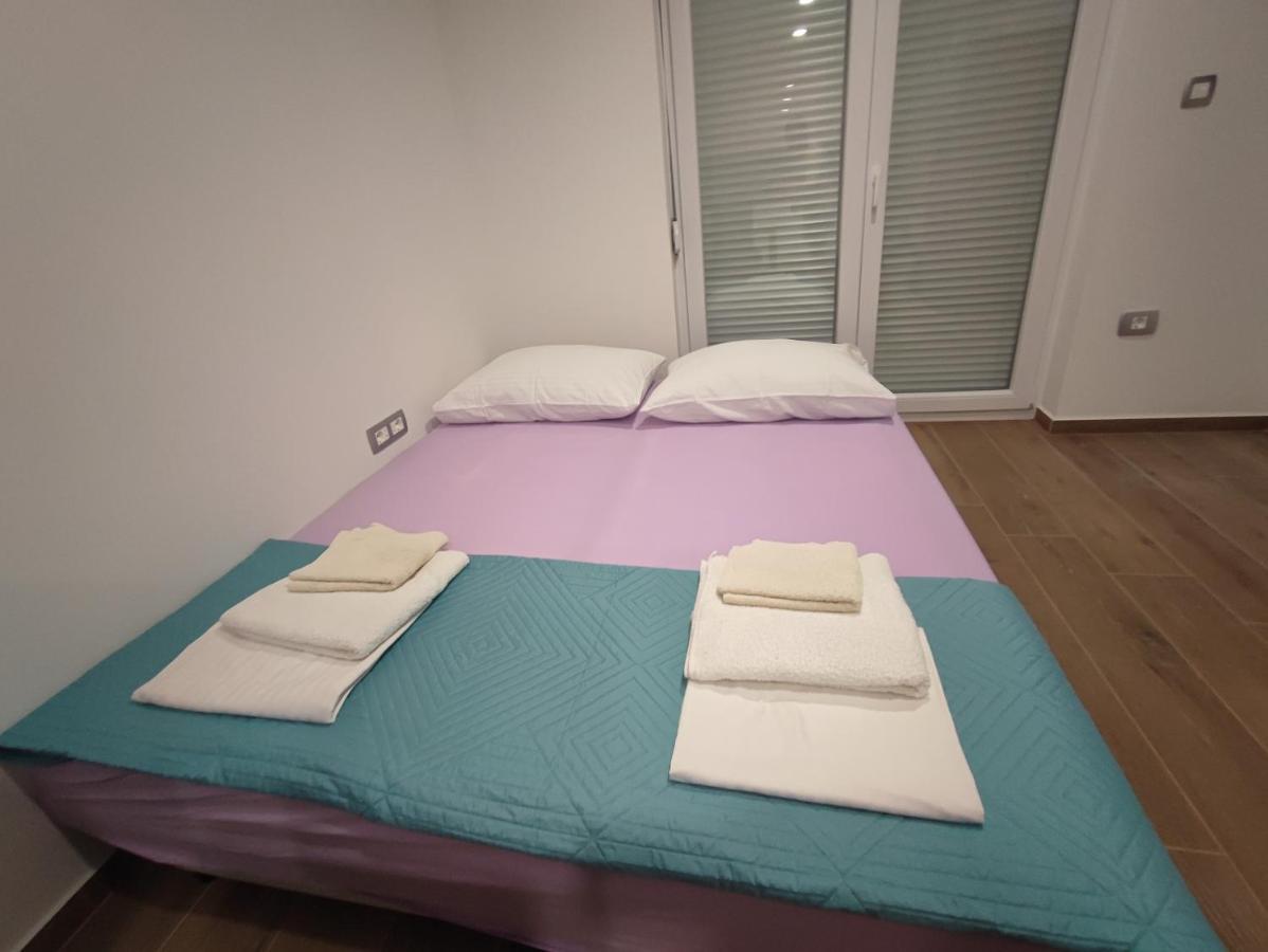 Dali II Apartment Новаля Екстериор снимка