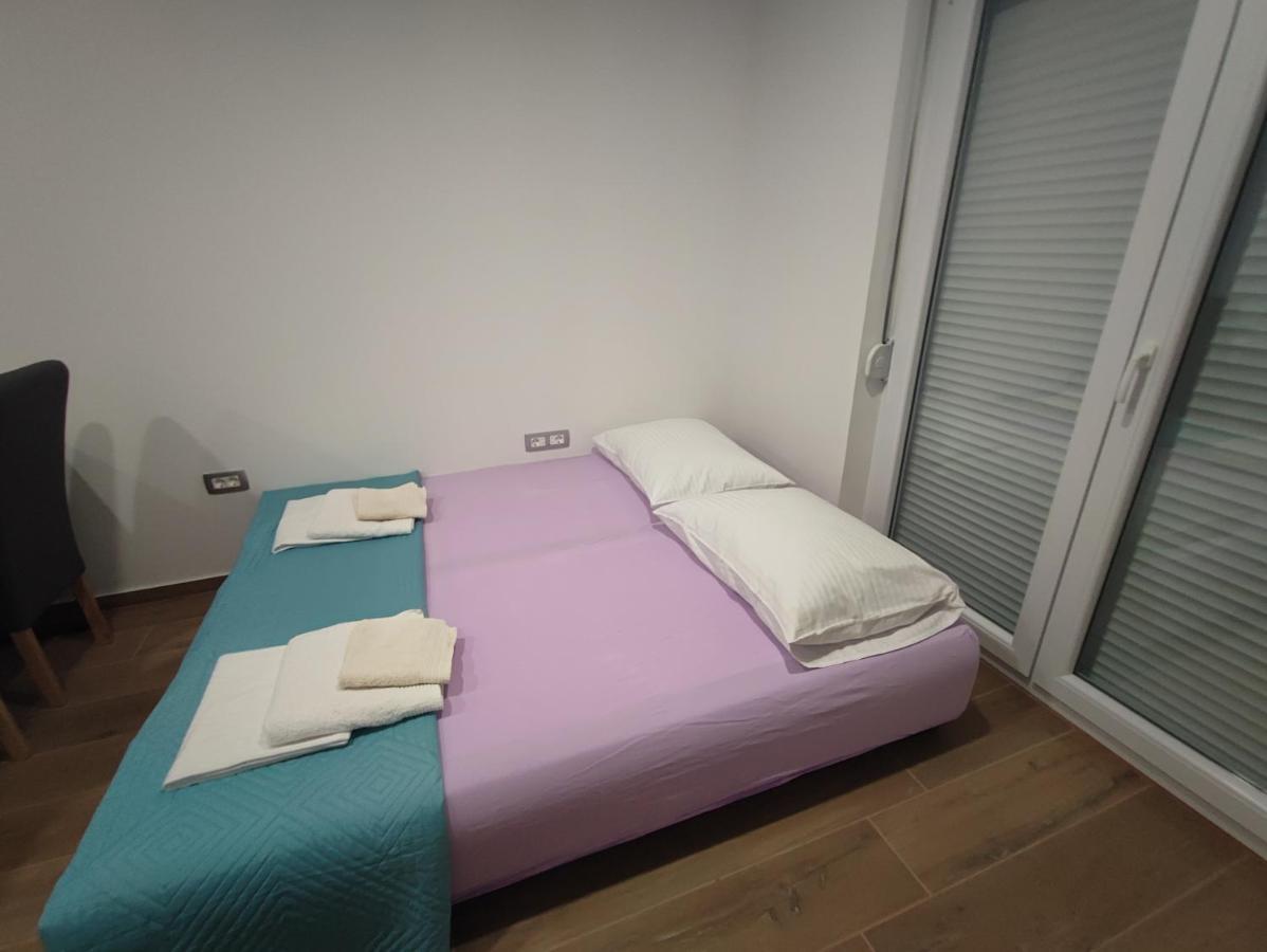 Dali II Apartment Новаля Екстериор снимка