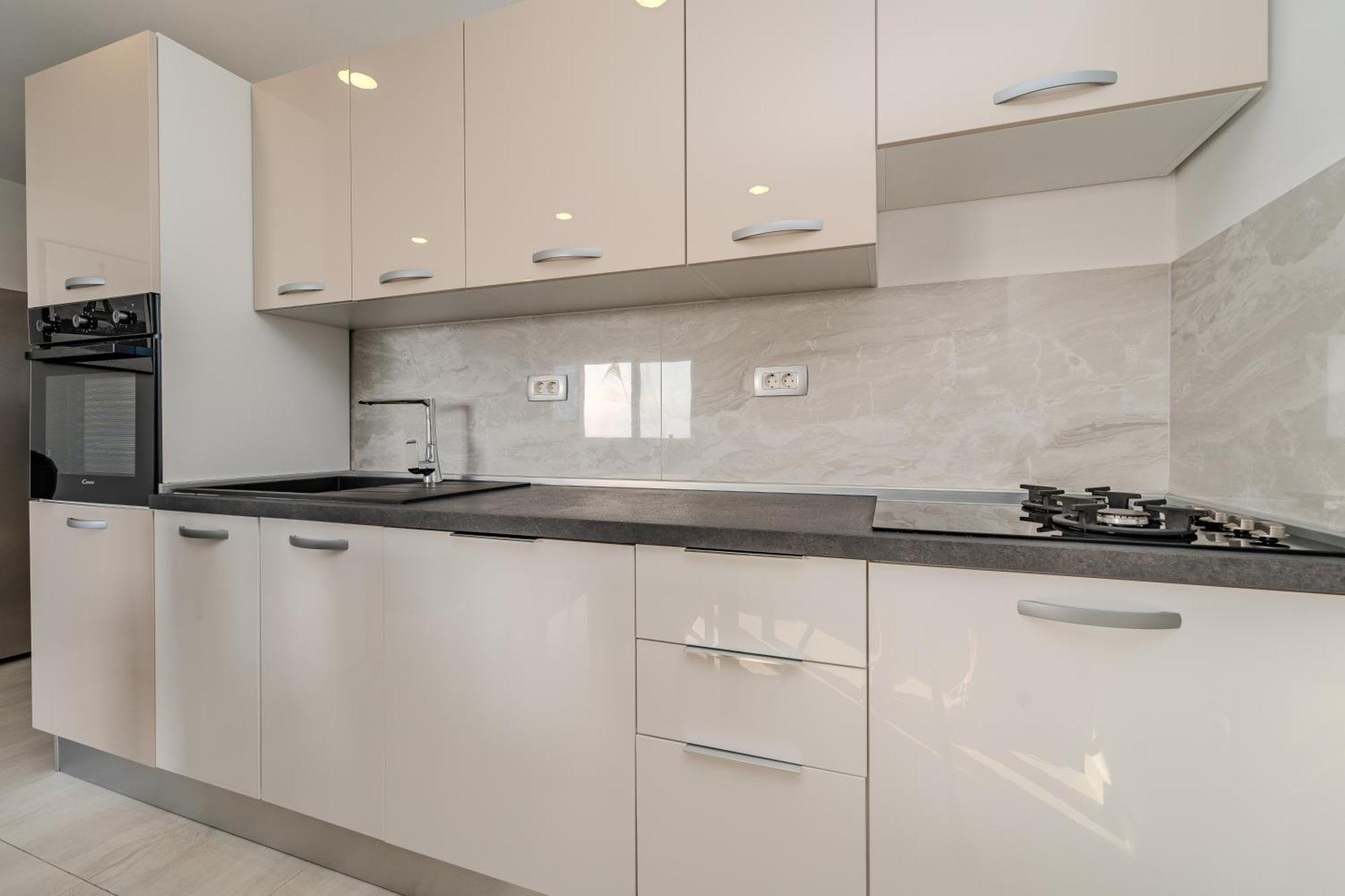 Dali II Apartment Новаля Екстериор снимка