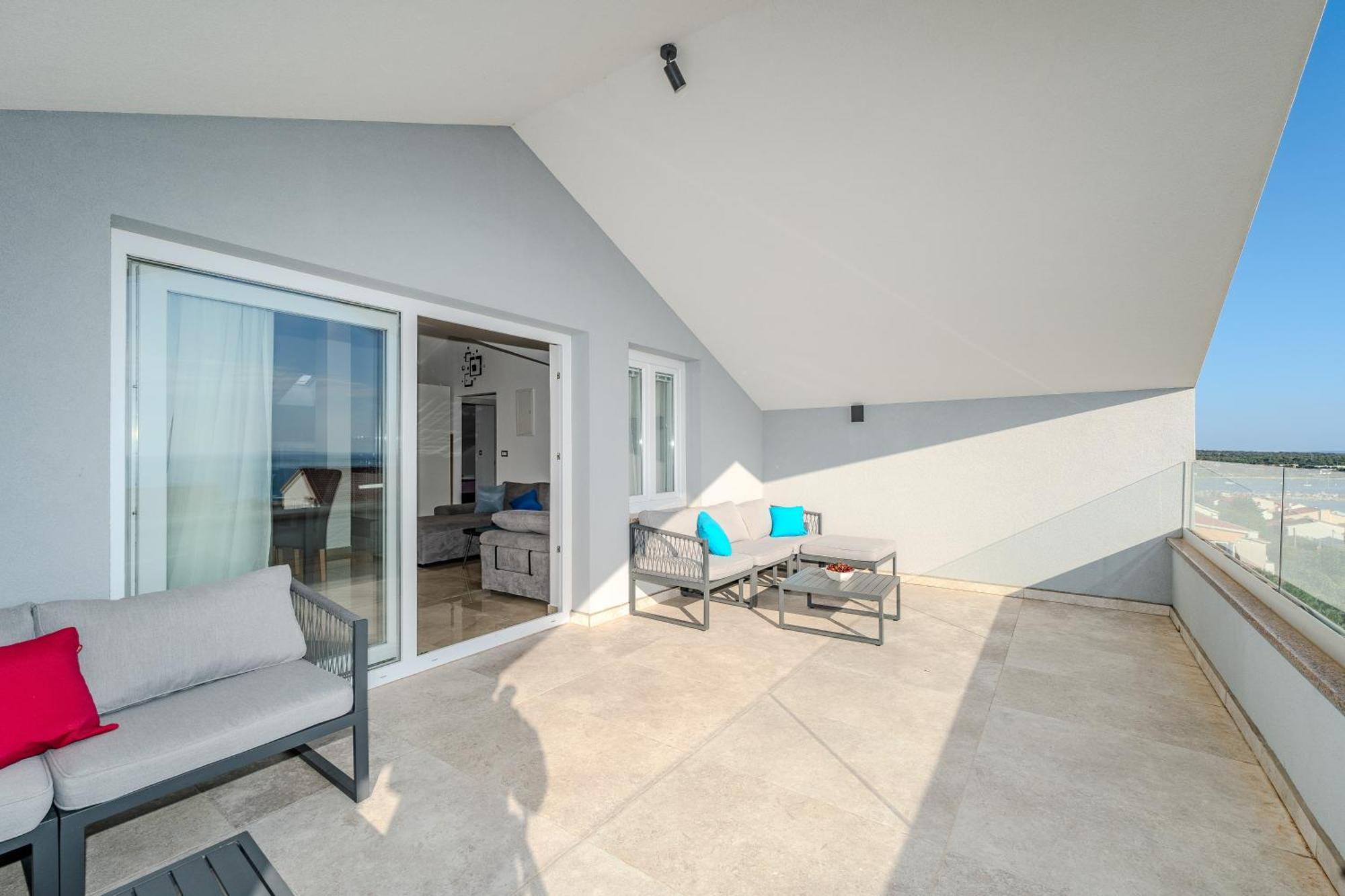 Dali II Apartment Новаля Екстериор снимка