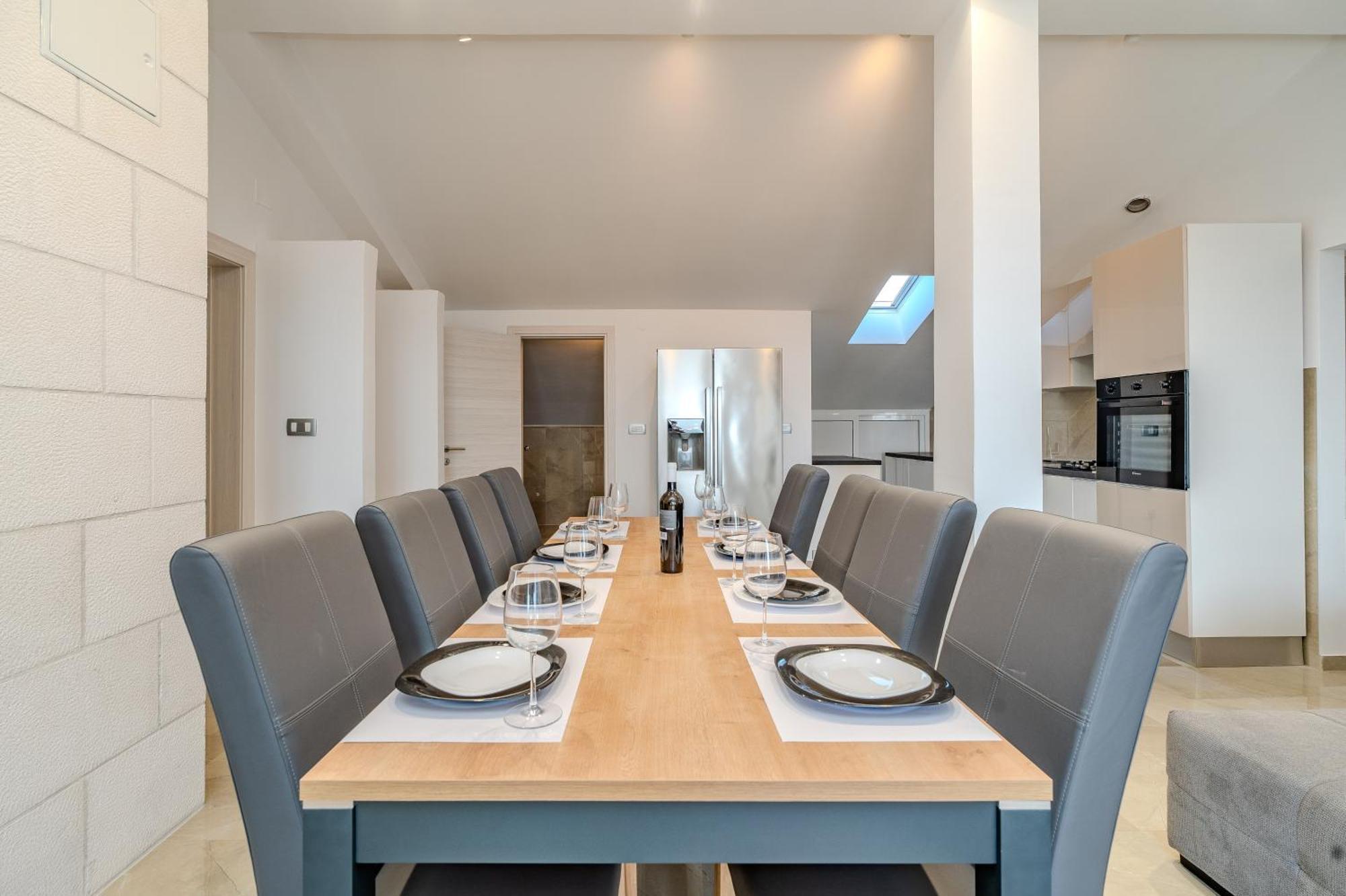 Dali II Apartment Новаля Екстериор снимка