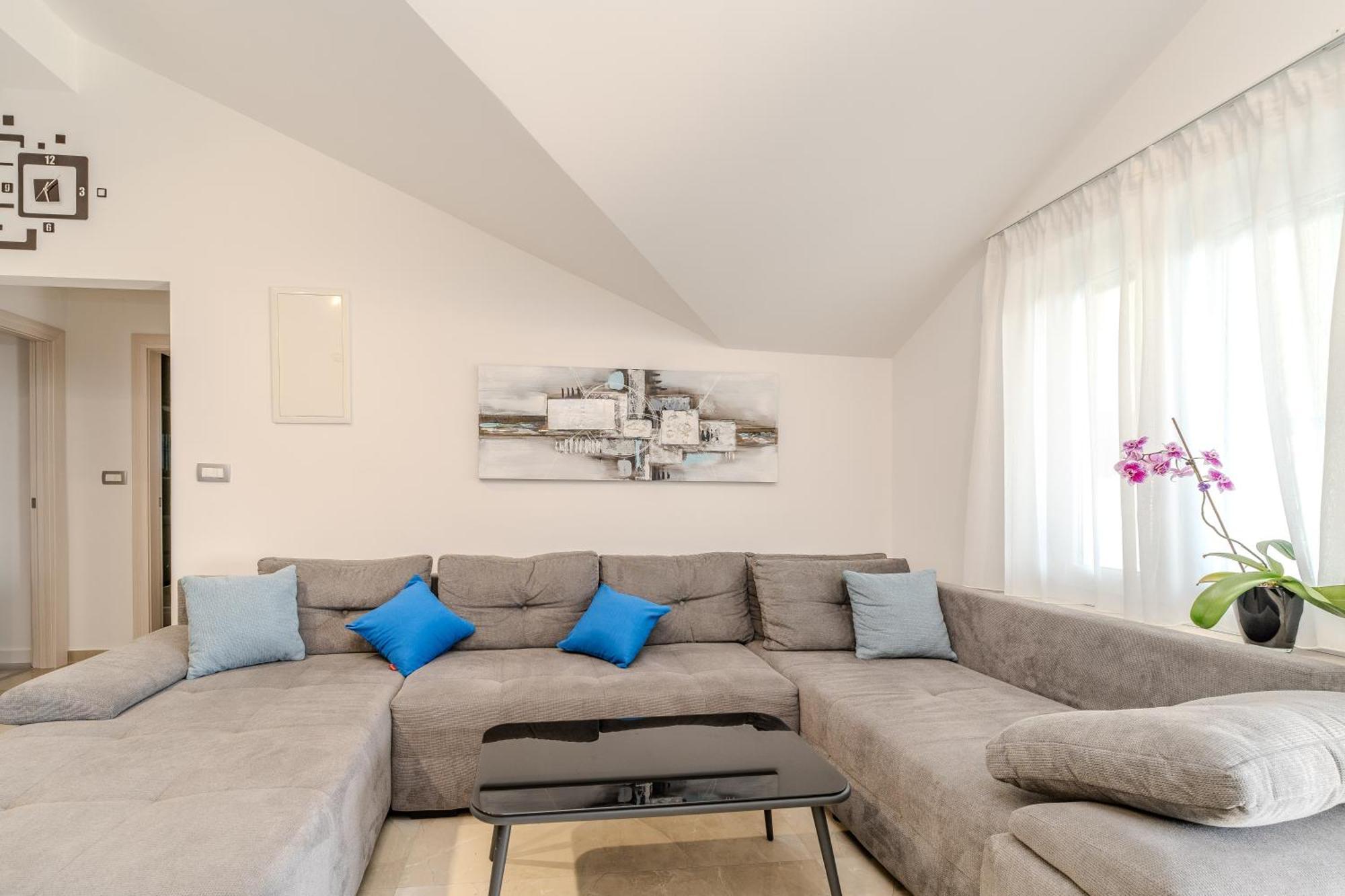 Dali II Apartment Новаля Екстериор снимка