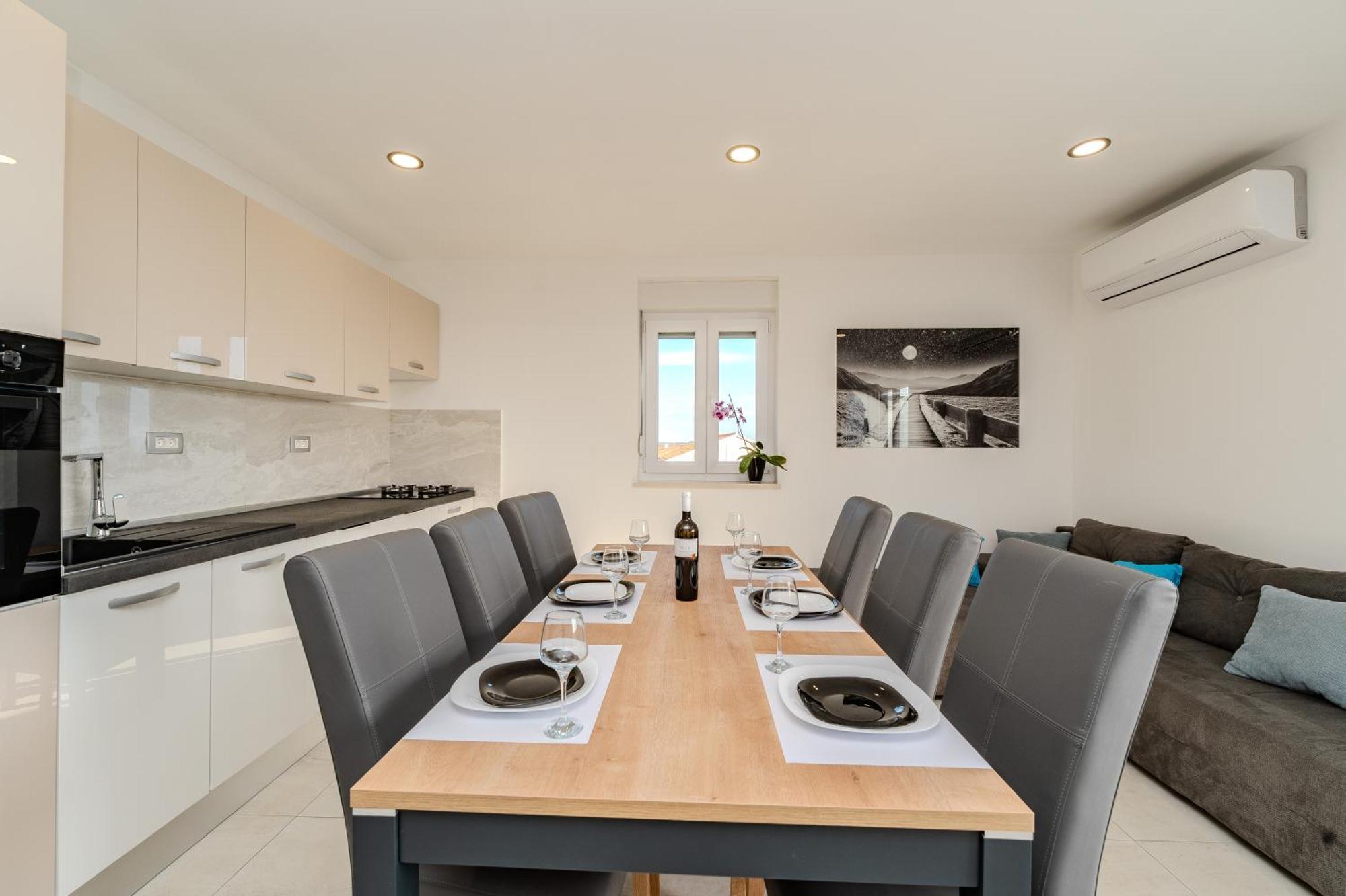 Dali II Apartment Новаля Екстериор снимка