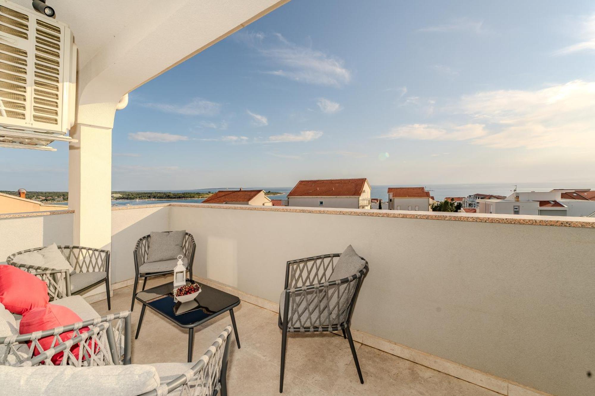 Dali II Apartment Новаля Екстериор снимка